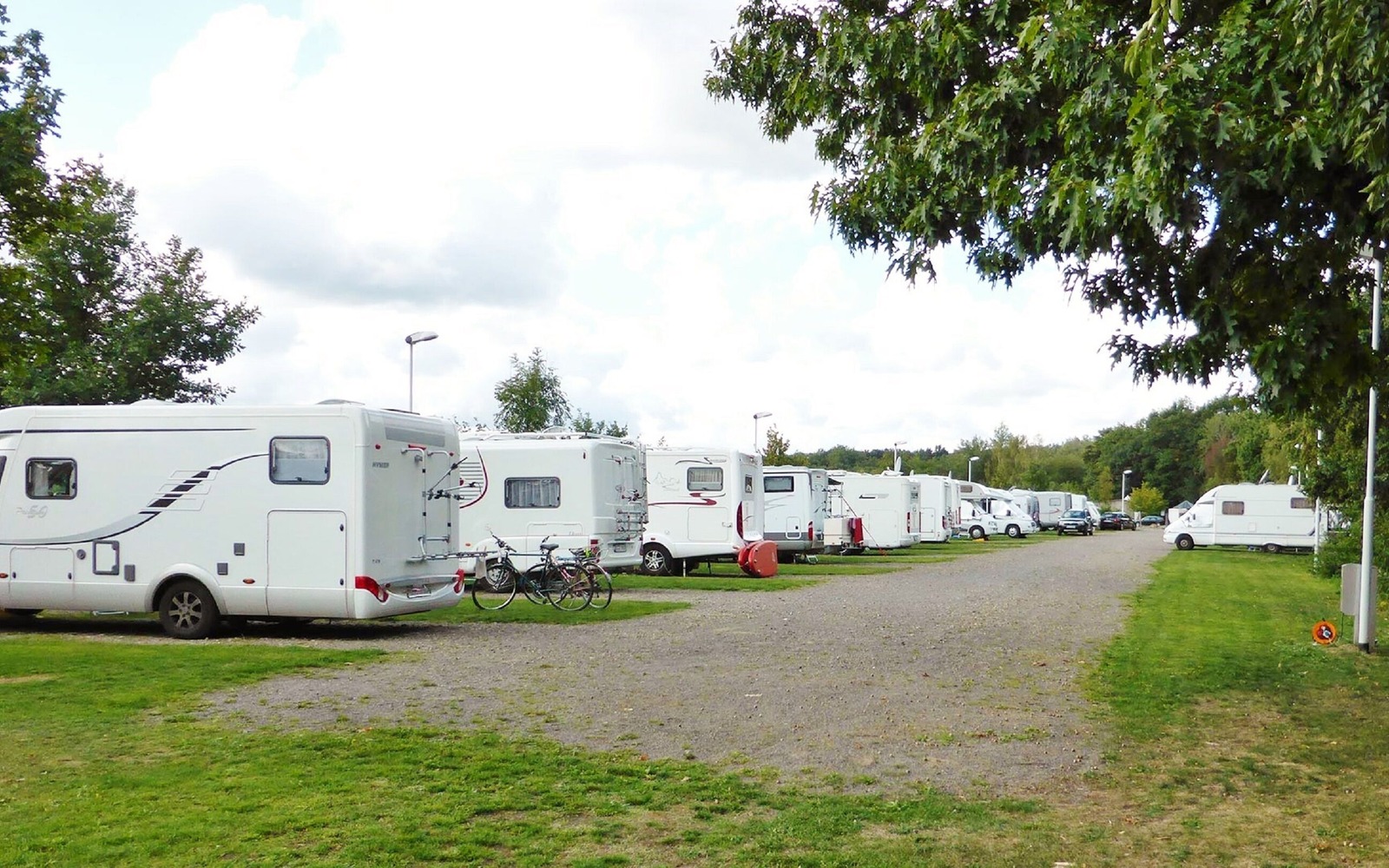 Caravan Three Wives View from the end of the caravan area, Foto: Ringo Kloß, Lizenz: Camping- und Caravanparadies Dreiweiberner See
