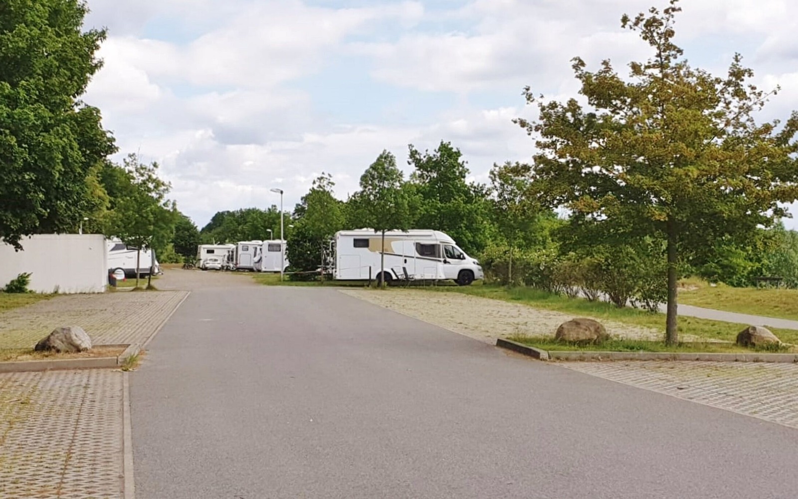 Garavan three-wheeler access to the pitches, Foto: Ringo Kloß, Lizenz: Camping- und Caravanparadies Dreiweiberner See