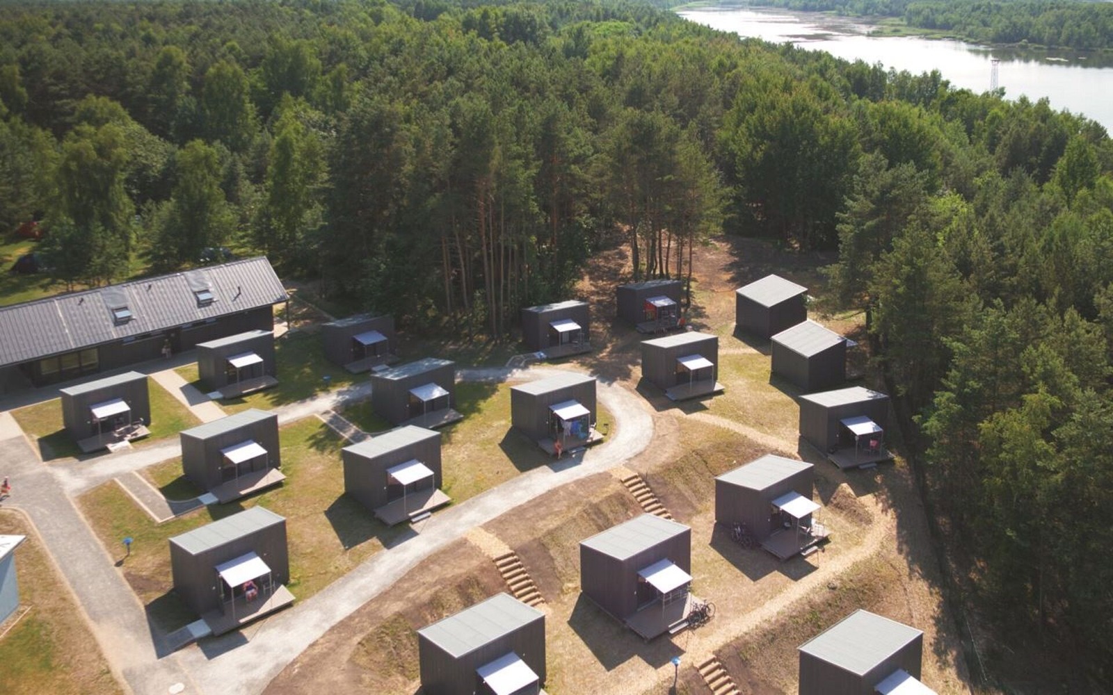 Campinghütten, Hafencamp Senftenberger See, Foto: Mario Hambsch, Lizenz: Zweckverband Lausitzer Seenland Brandenburg