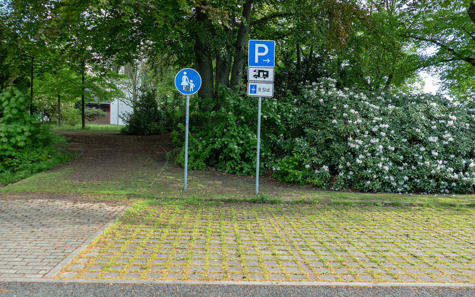 RV park at the parking lot Albert-Einstein-Straße, Foto: Dana Kersten, Lizenz: Tourismusverband Lausitzer Seenland e.V.