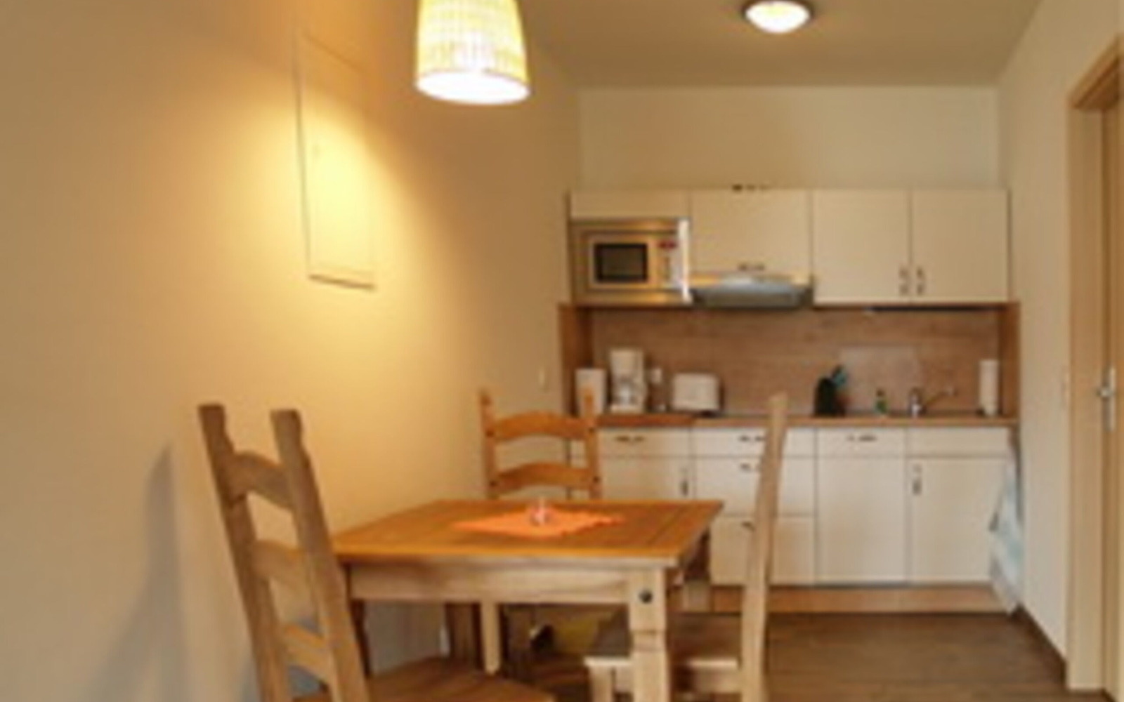 Küche kleine Ferienwohnung, Foto: Ferienhof Radlerslust