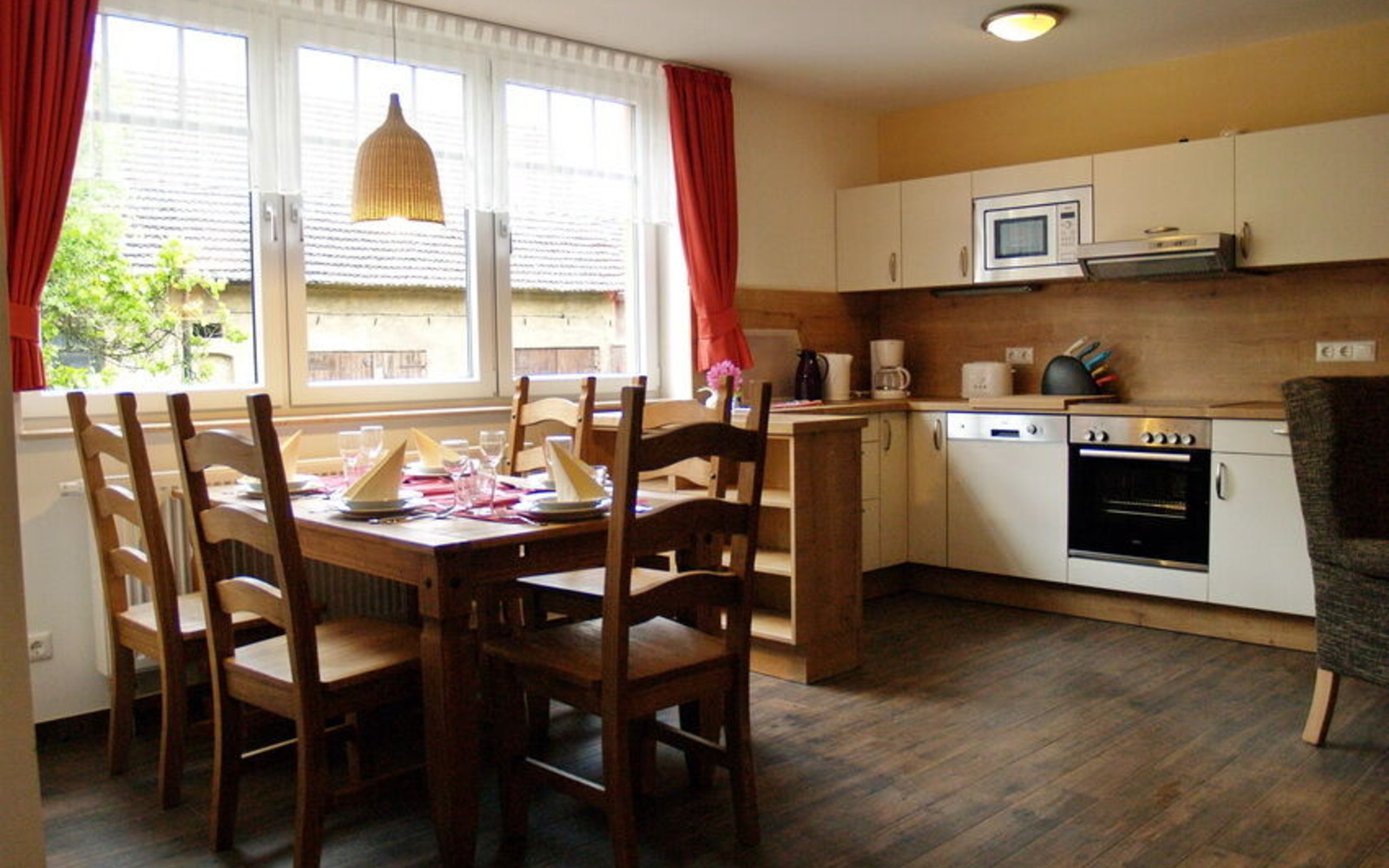Ess- und Küchenbereich große Ferienwohnung, Foto: Ferienhof Radlerslust