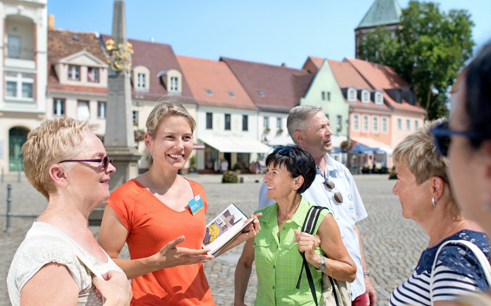 Altstadtführung Senftenberg, Foto: Nada Quenzel, Lizenz: Tourismusverband Lausitzer Seenland e.V., Touristinformation Senftenberg