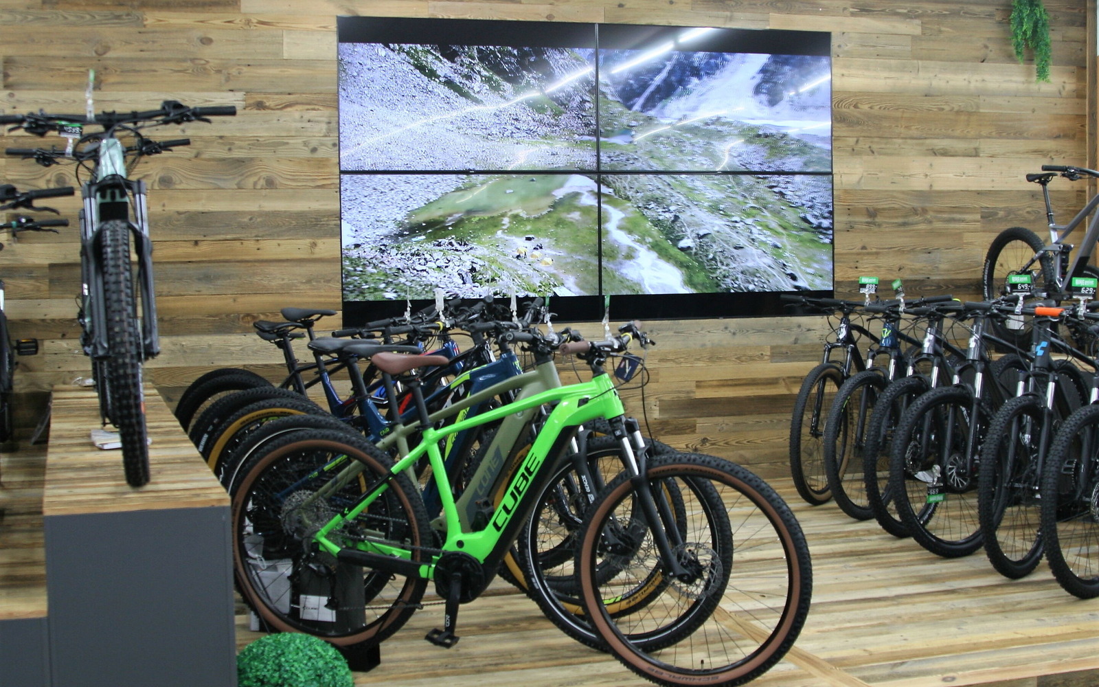 Mountainbike-Bereich, Foto: Heidi Mischke, Lizenz: BIKEpoint Wiesner