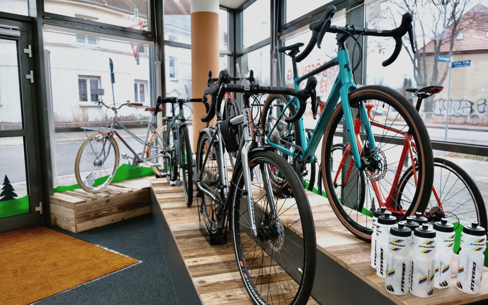 Renn- und Gravelräder, Foto: Heidi Mischke, Lizenz: BIKEpoint Wiesner