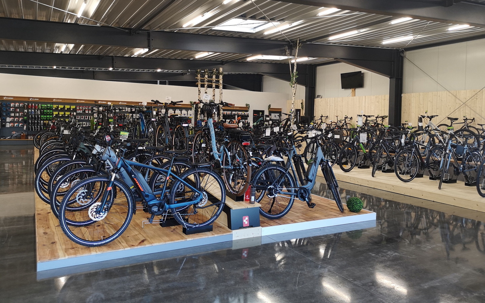 Übersicht Ladenfläche, Foto: Heidi Mischke, Lizenz: BIKEpoint Wiesner