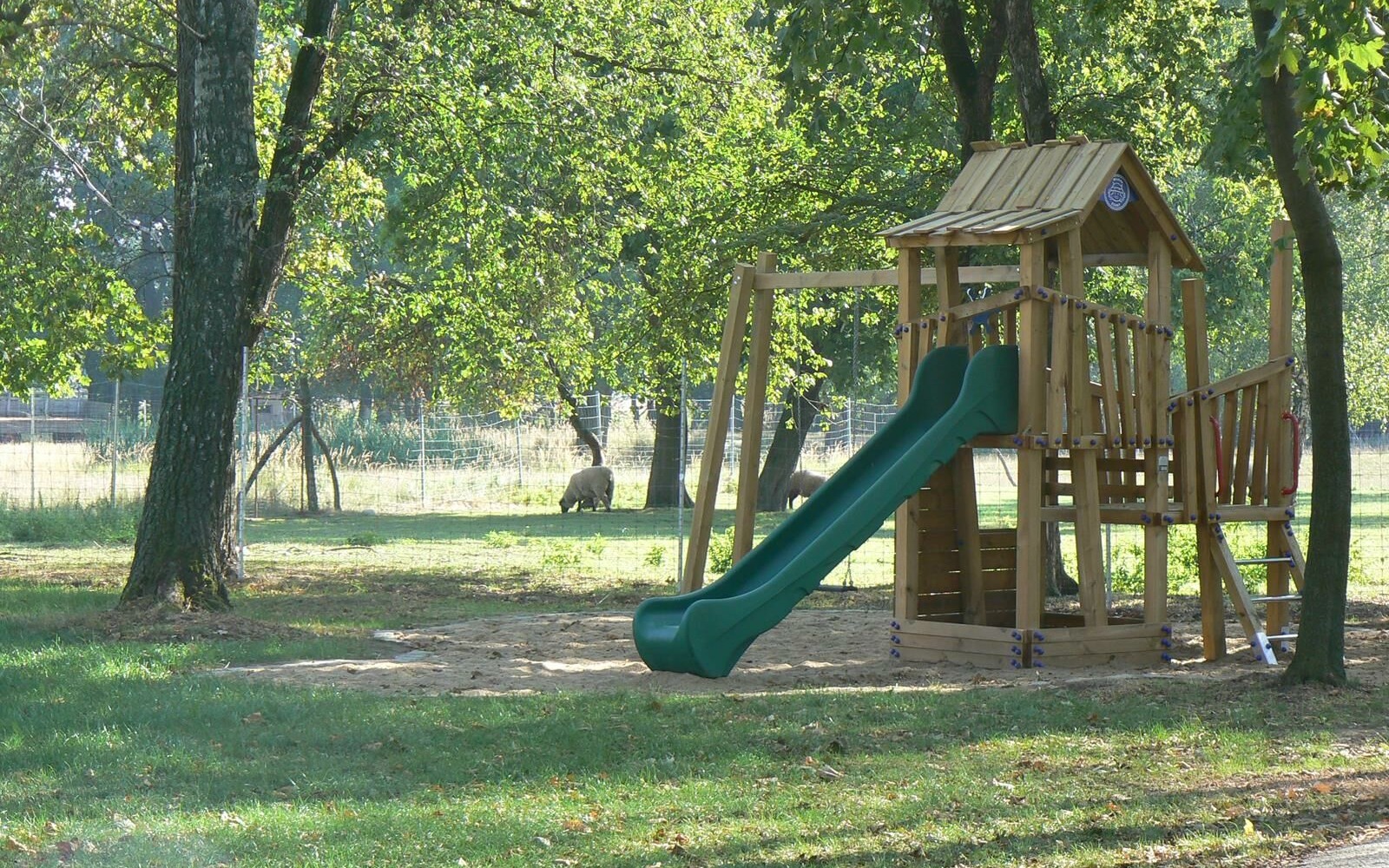 Spielplatz Gut Neu Sacro, Foto: Bauern AG Neißetal