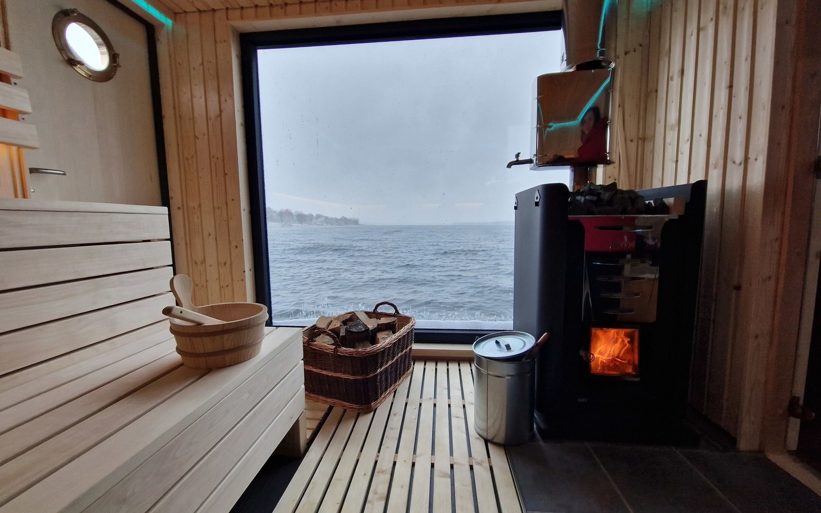 Sauna with panoramic window, Foto: Eva Lau, Lizenz: Tourismusverband Lausitzer Seenland e.V.