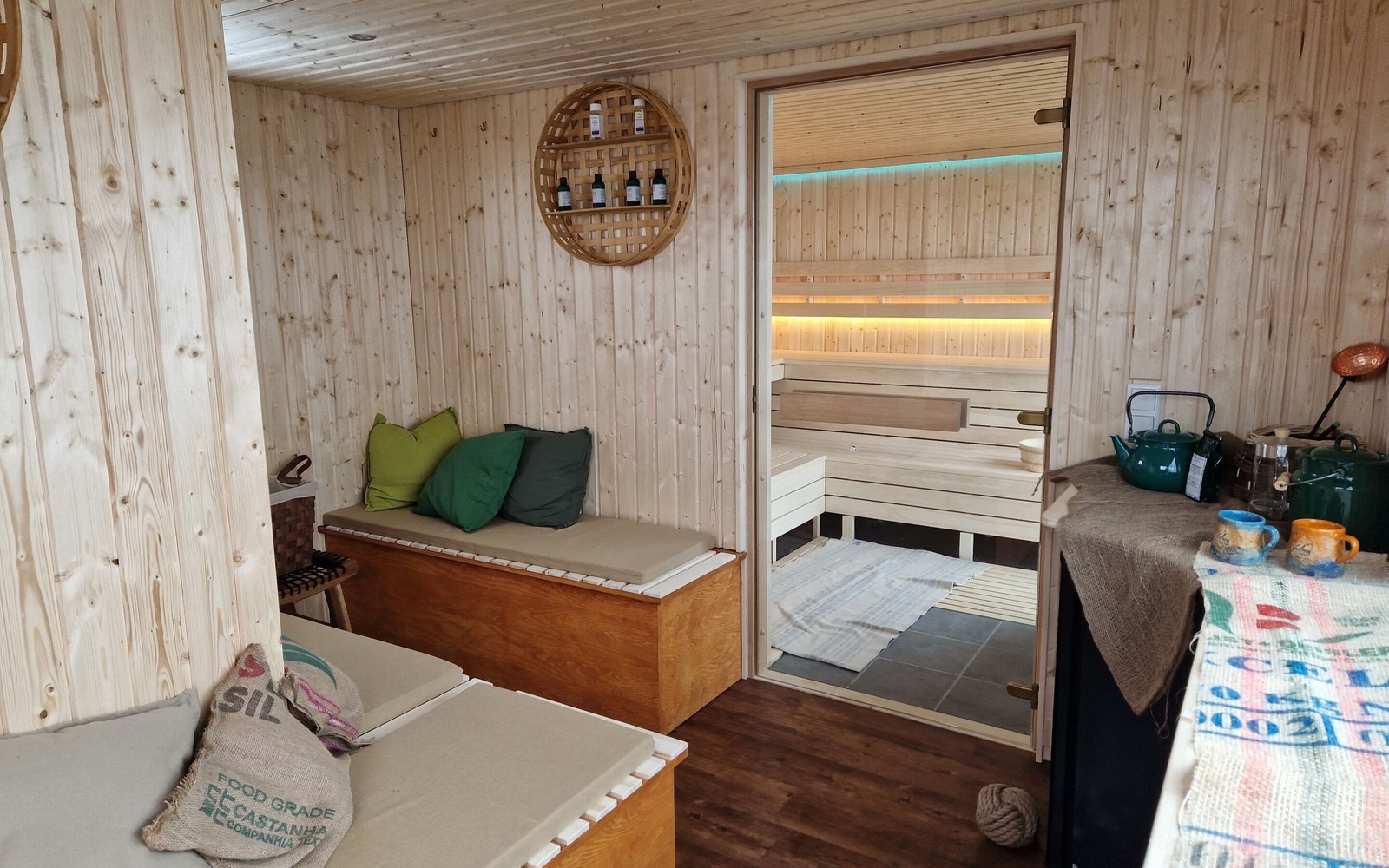 Sitting area and sauna, Foto: Eva Lau, Lizenz: Tourismusverband Lausitzer Seenland e.V.