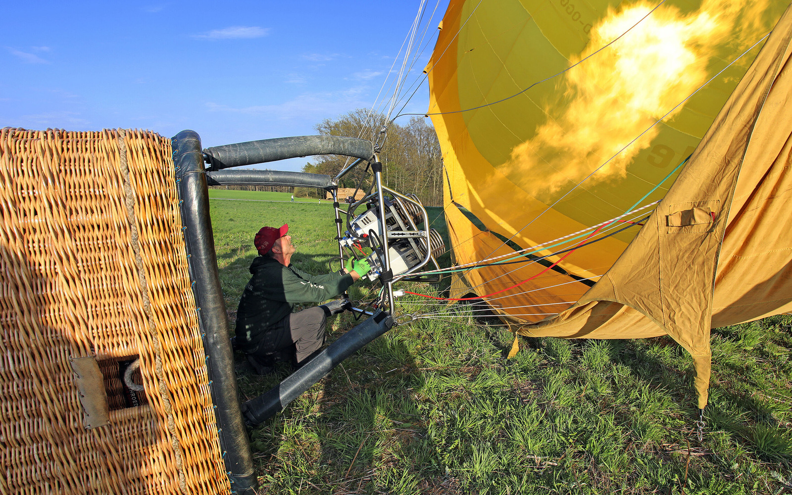 Aufheizphase vor dem Ballonstart, Foto: Ines Nitsche, Lizenz: Ines Nitsche