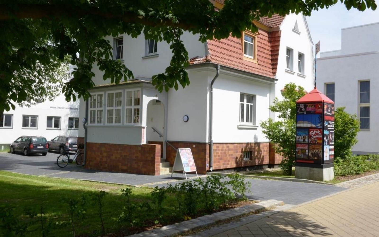 Tageskasse der neuen Bühne Senftenberg, Foto: Steffen Rasche, Lizenz: Zweckverband Neue Bühne - Niederlausitzer Theaterstädtebund Senftenberg