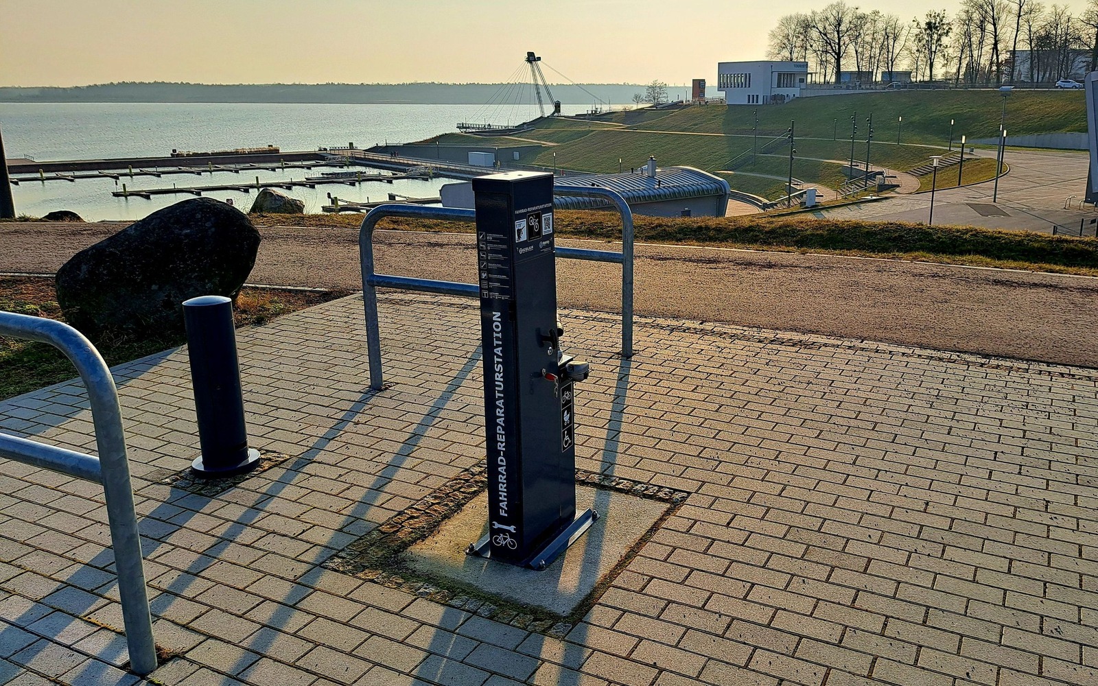 Blick auf die IBA-Terrassen am Großräschener See, Foto: N. Dittrich, Lizenz: Tourismusverband Lausitzer Seenland e.V.