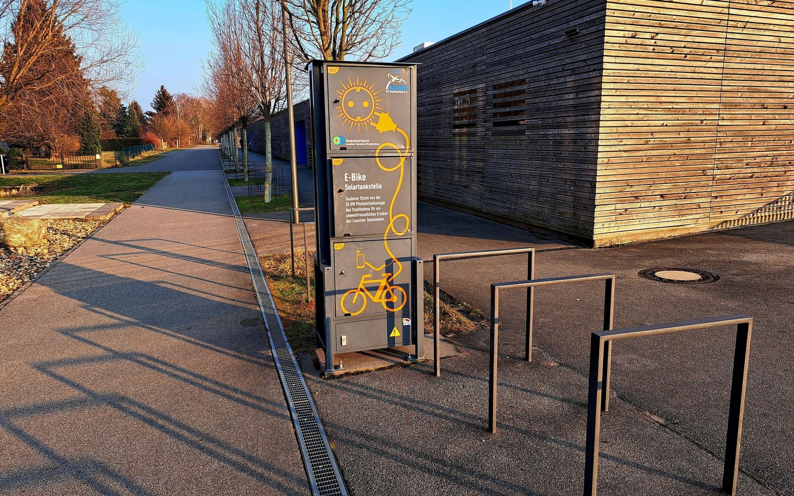 Außenansicht Ladestation im Stadthafen, Foto: N. Dittrich, Lizenz: Tourismusverband Lausitzer Seenland e.V.