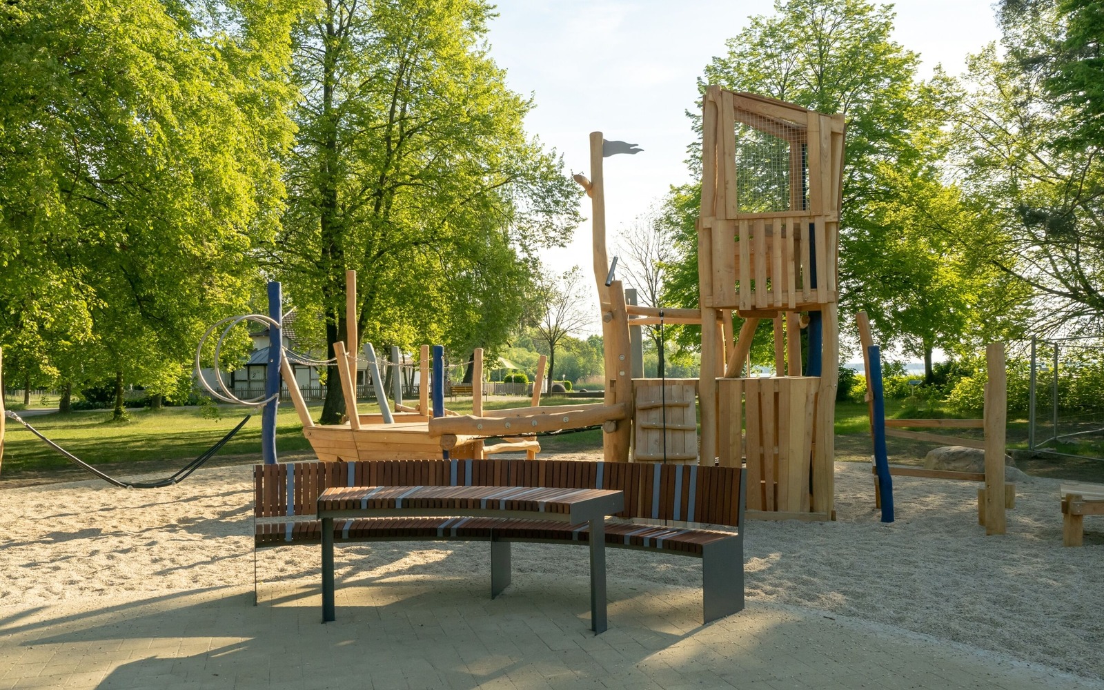 Spielelement Themenspielplatz "Vom Bergmann zum Seemann", Foto: Dana Kersten, Lizenz: Touristinformation Senftenberg