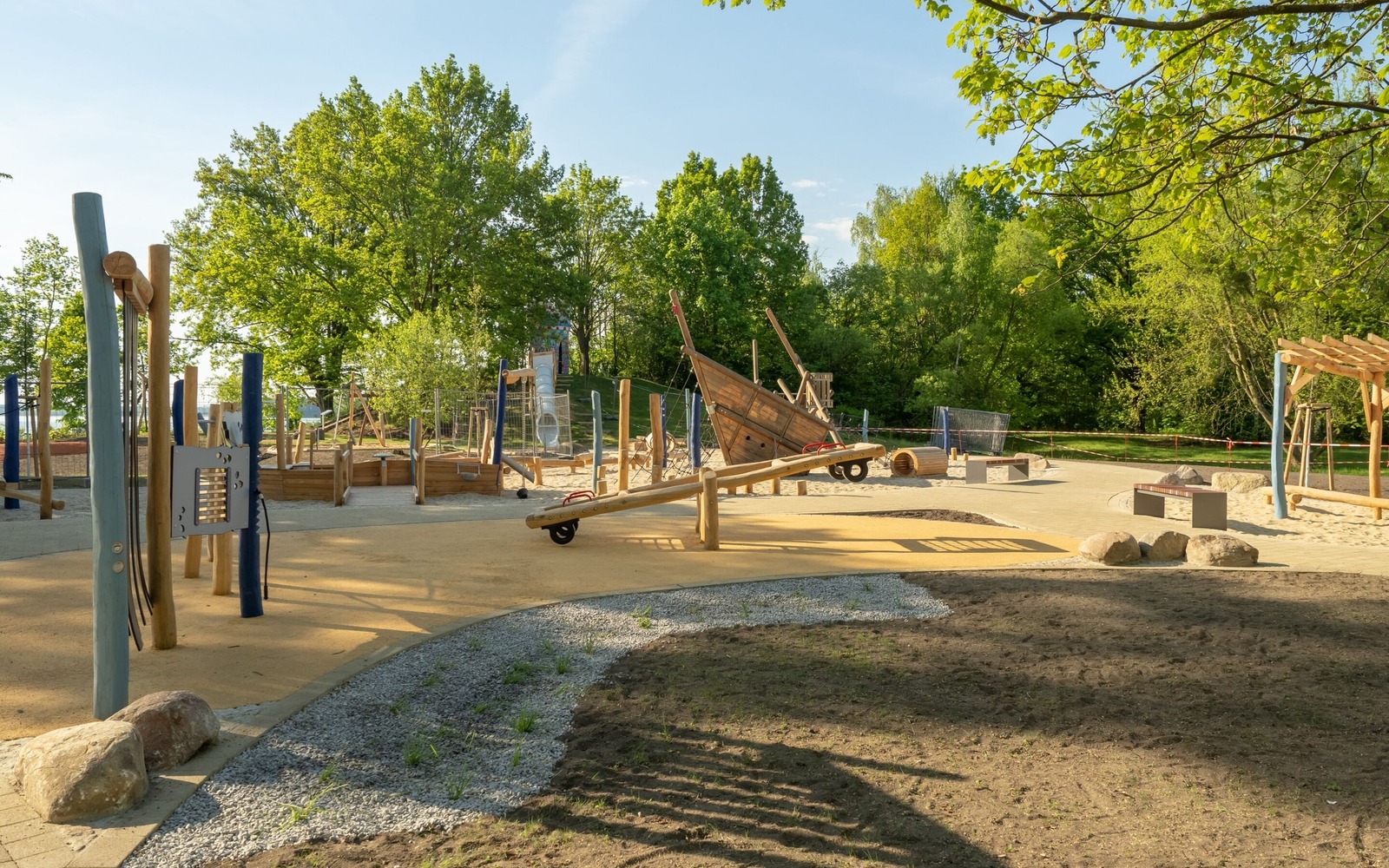 Spielelement Themenspielplatz "Vom Bergmann zum Seemann", Foto: Dana Kersten, Lizenz: Touristinformation Senftenberg