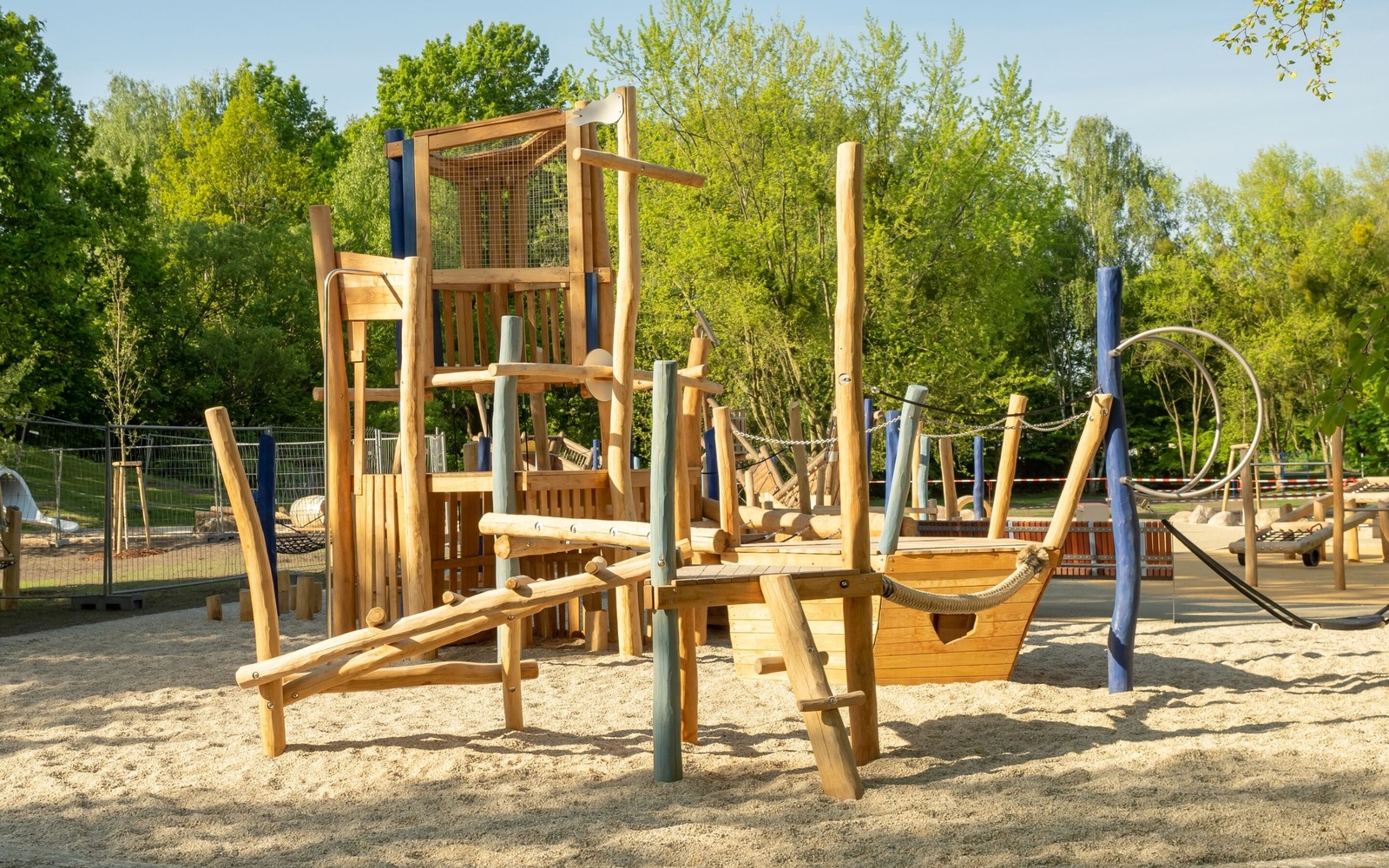 Spielelement Themenspielplatz "Vom Bergmann zum Seemann", Foto: Dana Kersten, Lizenz: Touristinformation Senftenberg
