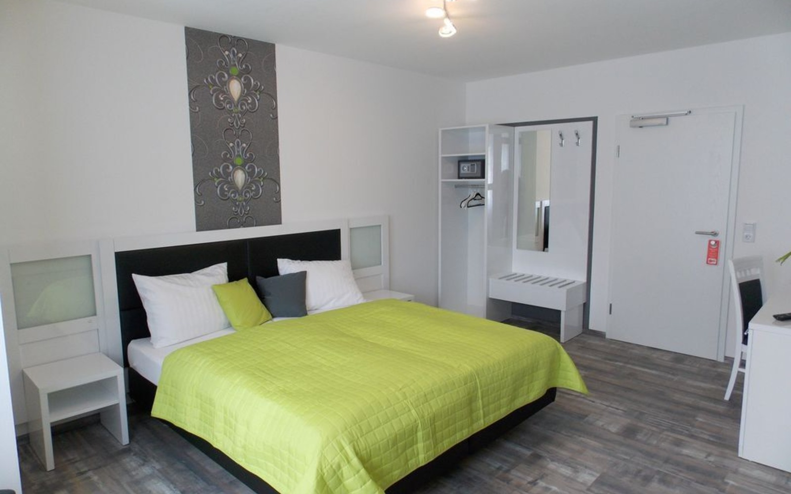 Zimmer, Foto: Aparthotel zum Löwen