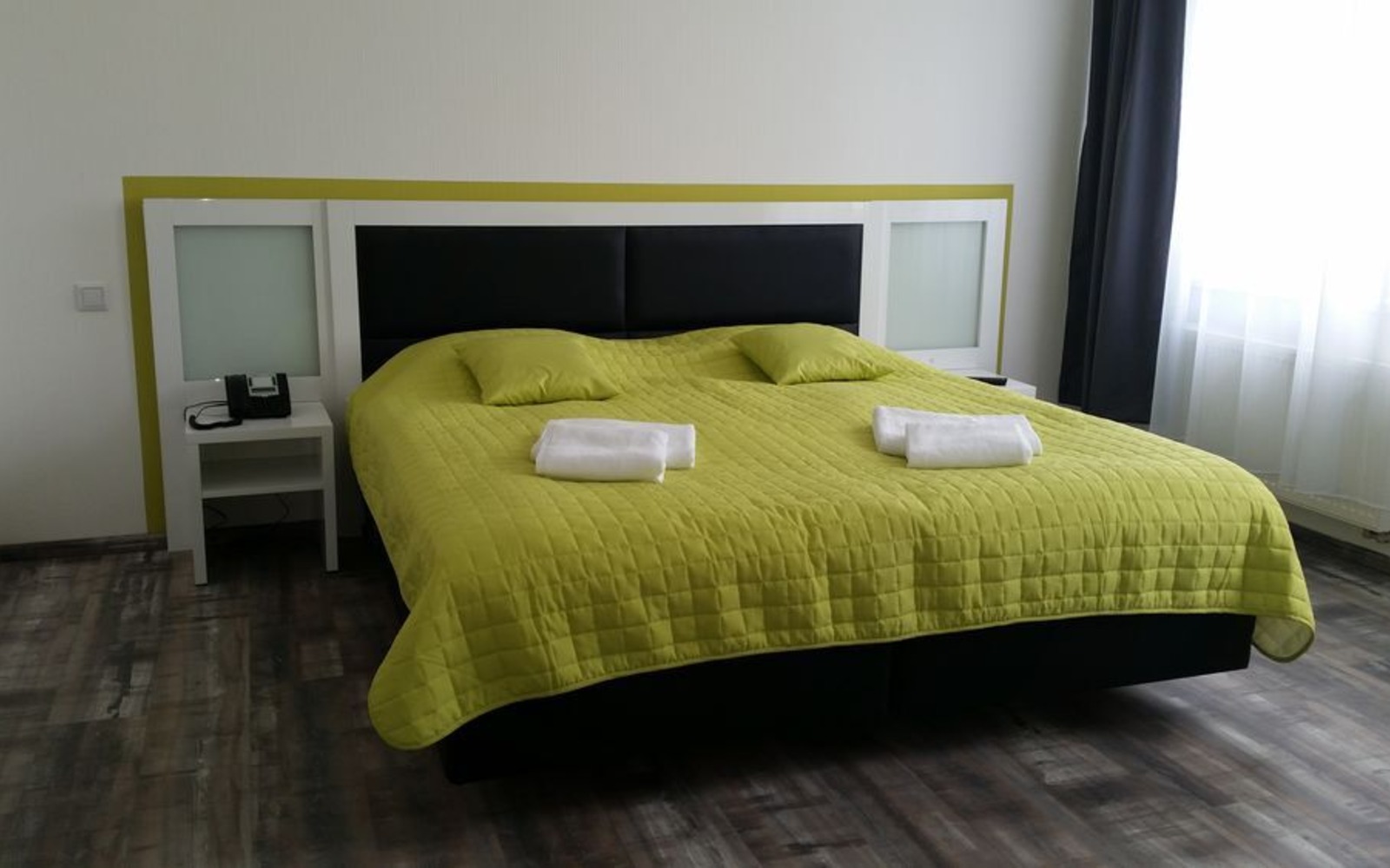 Zimmer, Foto: Aparthotel zum Löwen