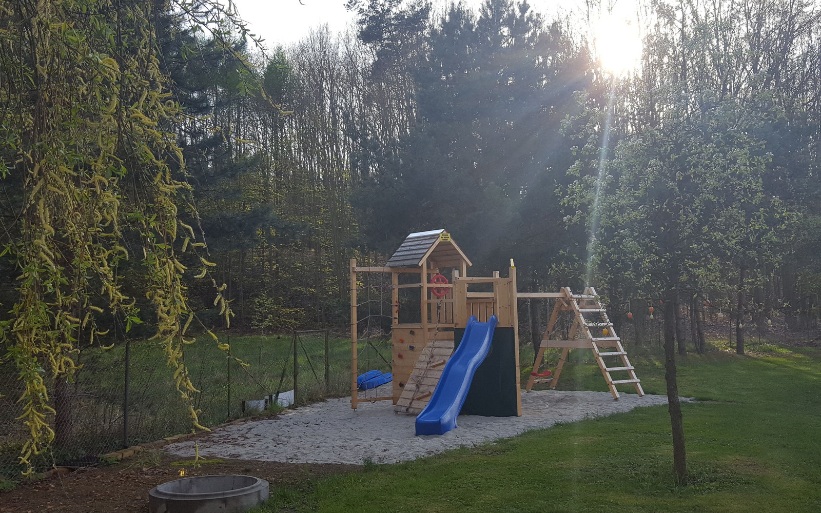 Spielplatz auf dem Stellplatz Tätschwitz, Foto: expeditours