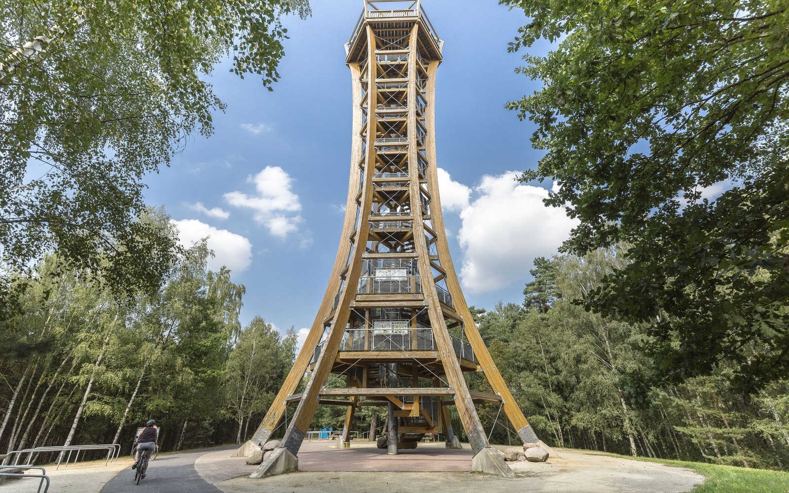 Aussichtsturm am Felixsee; Foto: TMB-Fotoarchiv/Steffen Lehmann